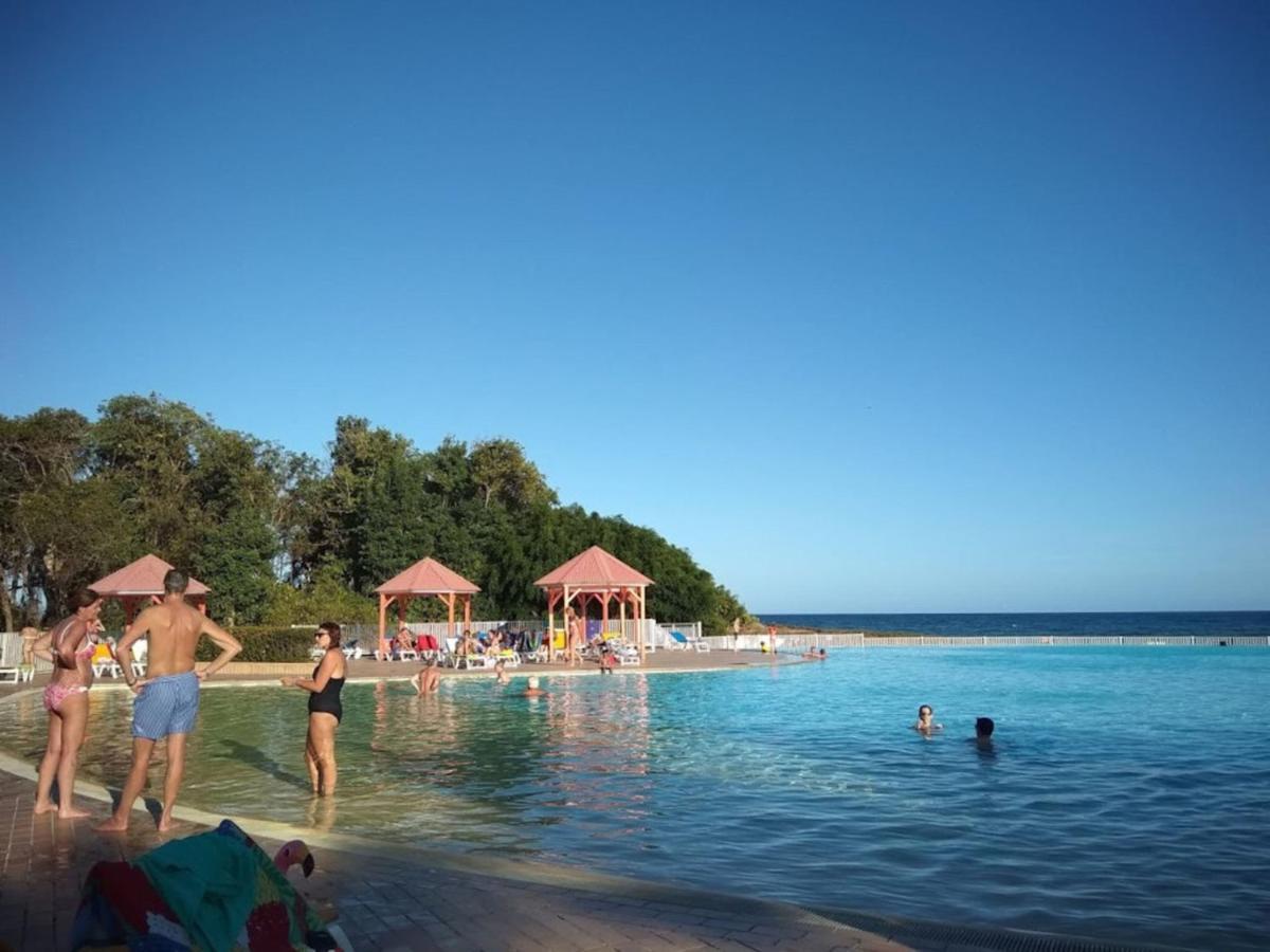 Escapades Ensoleillees - Saint-Francois - Front De Mer Et Piscine Daire Dış mekan fotoğraf